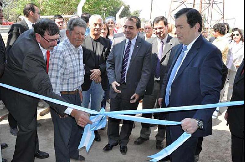 El Gobernador inauguró obras y destacó al interior como el motor