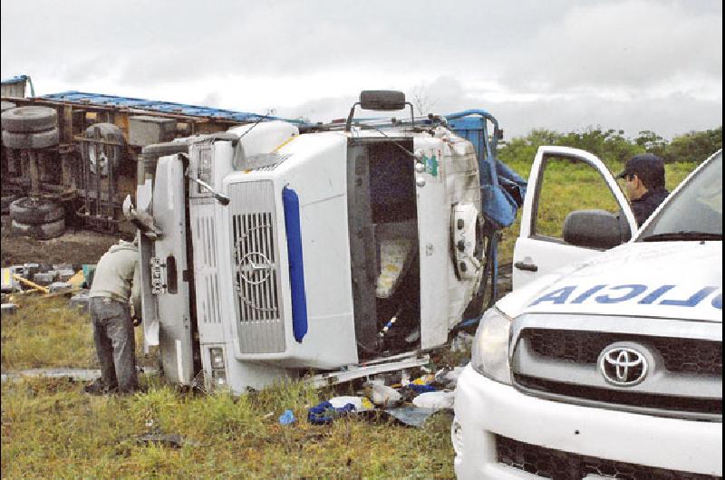 Tres Personas Luchan Por Su Vida Tras Choque Frontal De Cami N Y Auto