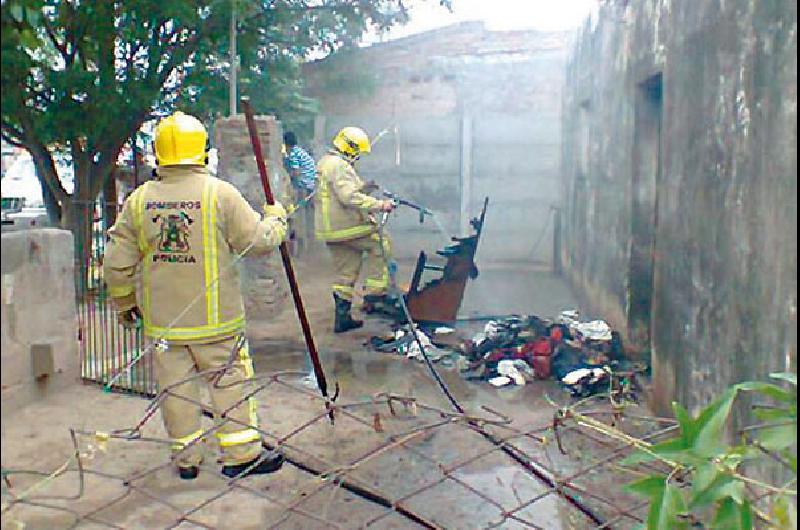 Incendio En Una Casa Por Travesura De Ni O Con Pirotecnia Si Bien No