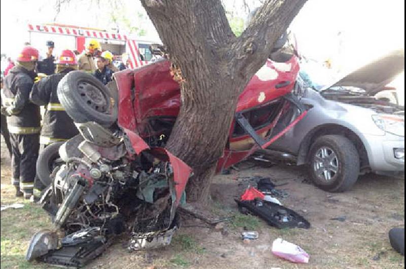 Pereció un automovilista que se estrelló contra un árbol a más de 120