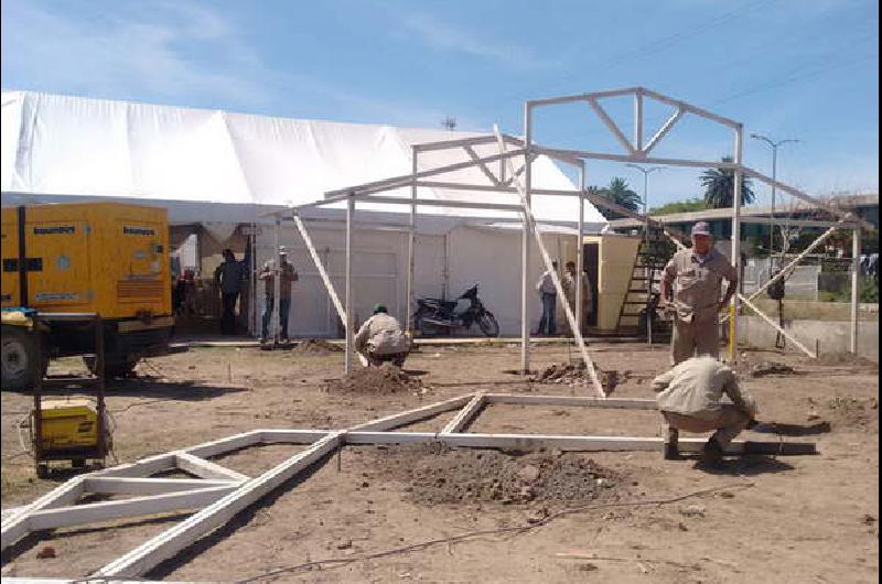 Avanza La Construcci N De La Estructura Que Alojar A Feriantes