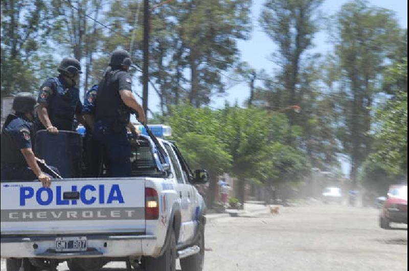 Ladrones Abandonaron Un TV En La Vereda De Una UPA Autoridades De Una