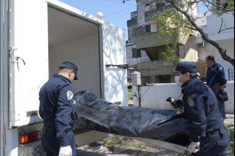 Macabro Quiso Despertar A Su Padre Y Lo Encontr Muerto Fue Esta