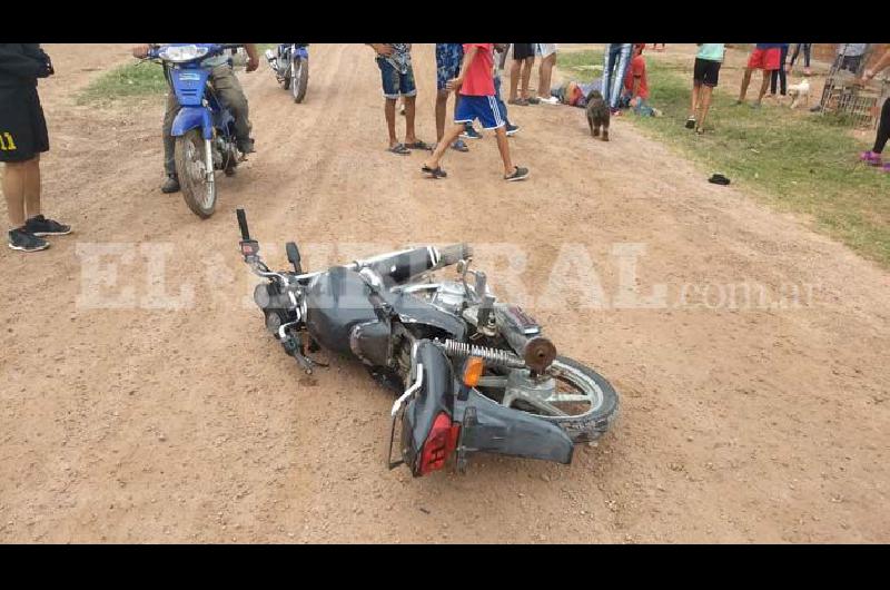 Dos mujeres heridas tras derrapar con su moto Sucedió cerca de Los