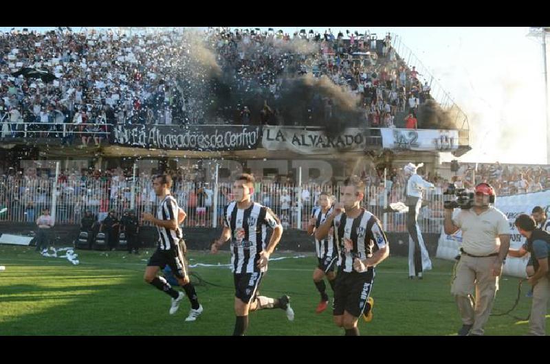 Central Córdoba y Vélez se medirán el martes 17 de julio Se dieron a