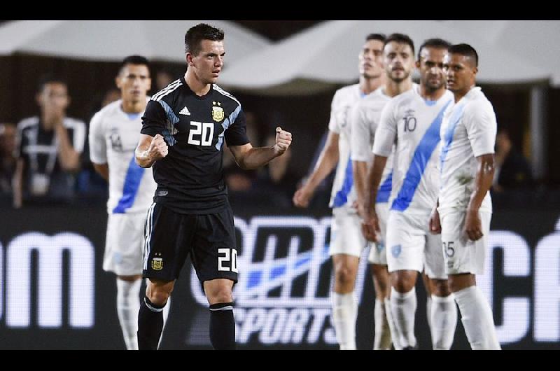 Videos La Selecci N Argentina Gole A Guatemala Con Un Equipo