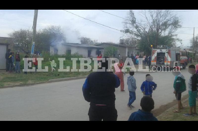 A Atuya Voraz Incendio Consumi Una Vivienda Sucedi Sobre Avenida