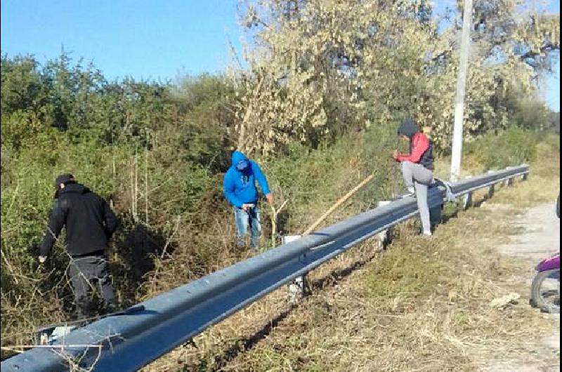 Se concretó la limpieza de los caminos vecinales de El Aibe Personal