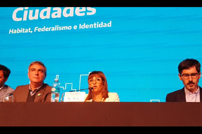 La Intendente Norma Fuentes Expuso En El Foro De Ciudades En Rosario