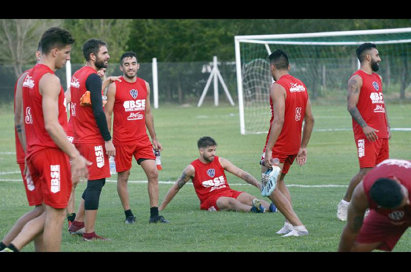 La mayoría del plantel de Central Córdoba ya se entrena al aire libre