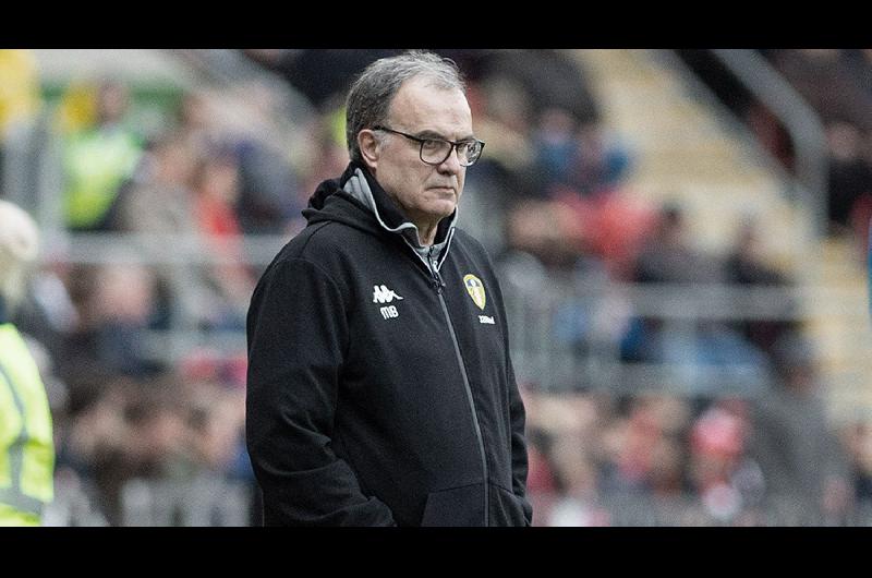 Leeds De Bielsa Recibe Al Colista Barnsley Con La Intenci N De