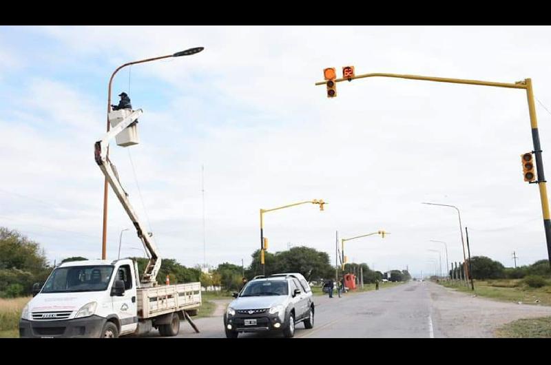 Se concretó la semaforización en uno de los accesos a la ciudad de