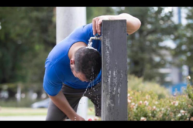 A Santiago le espera otro día de calor intenso este 8 de enero Este