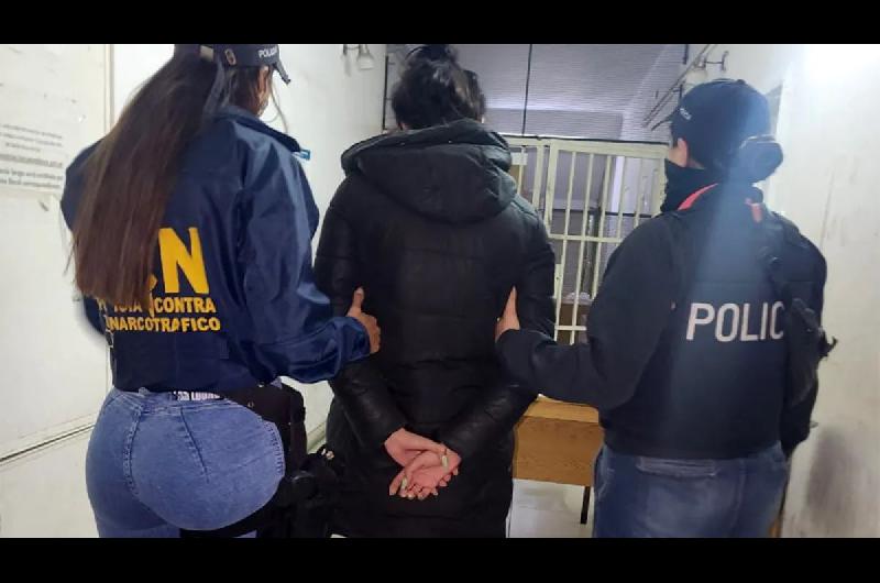 Detienen A Una Joven Que Quiso Ingresar Con Drogas A La C Rcel Donde