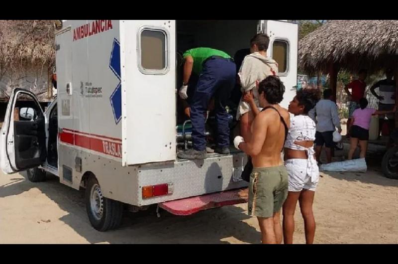 Tres jóvenes argentinos fueron atacados a machetazos en la costa