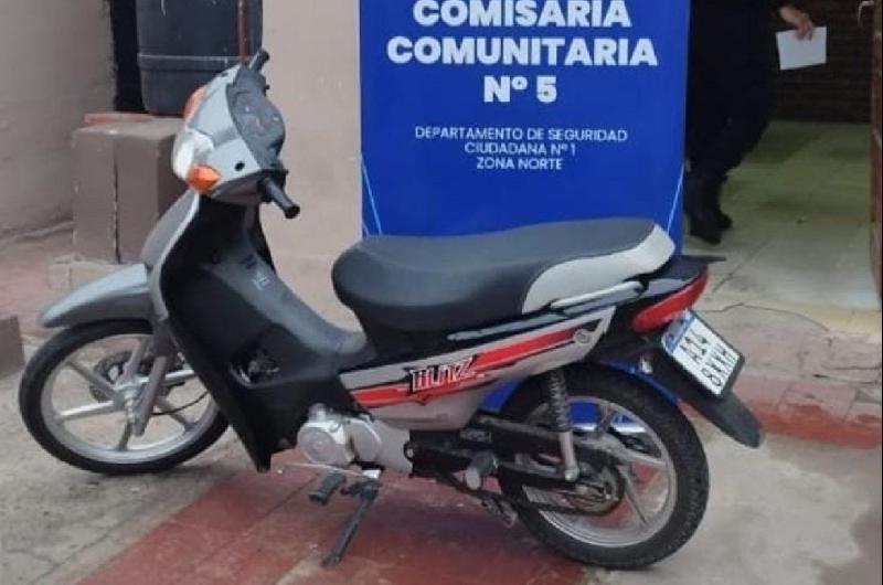 Recuperan Una Moto Robada Que Fue Abandonada En El Barrio Huaico Hondo