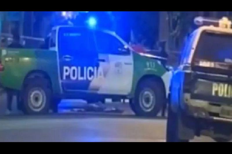 Escapaba de un control policial en una moto robada y murió tras chocar