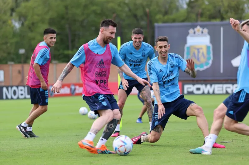 Juegan Los Campeones La Argentina Debuta Ante Ecuador A Estadio