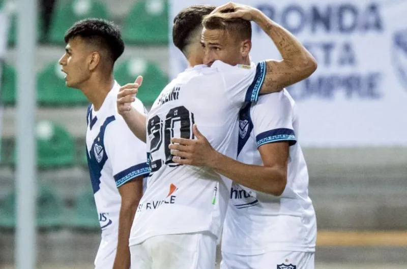 Vélez lo dio vuelta y pasó a semifinales El fortín que comenzó en