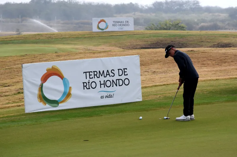 Gran Inicio Del Xxii Abierto De Golf De Las Termas De R O Hondo Con