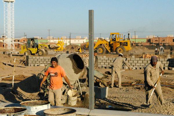 ESTRATÉGICA Para el gobierno provincial la obra pblica es fundamental porque produce la infraestructura para el crecimiento y motoriza la economía y genera puestos de trabajo