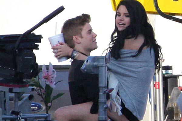 Las idas y vueltas de Justin Bieber y Selena Goacutemez