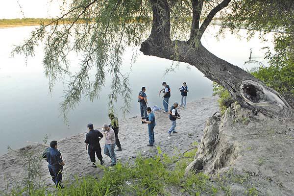 DESOLACIÓN Los amigos señalaron que la víctima ayer desayunó café y comió restos de un asado de cabrito del sbado 