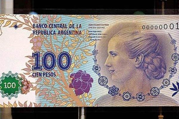 El billete de Evita se vende a 50 doacutelares a la salida de un musical de Broadway