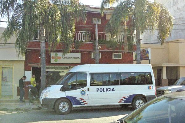 SECUESTROS En la vivienda de Moreno los guardianes del orden secuestraron armas de fuego chalecos antibala entre otros elementos