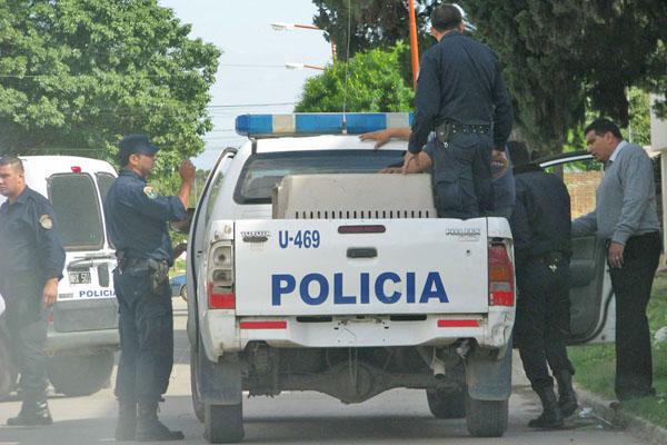 Pozo Hondo- hombre encontroacute a un vecino violando a su perra