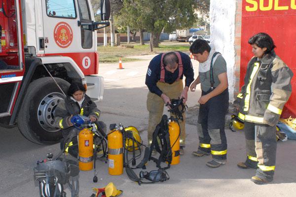 Aeropuerto- los bomberos realizan un simulacro