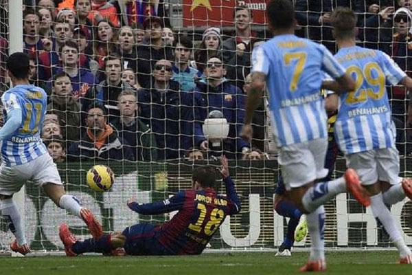  Barcelona perdioacute 1-0 con el Maacutelaga por la Liga de Espantildea