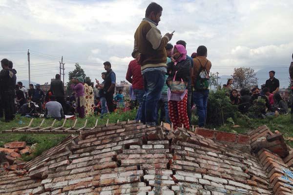 Las impactantes fotos tras el sismo de 79 grados