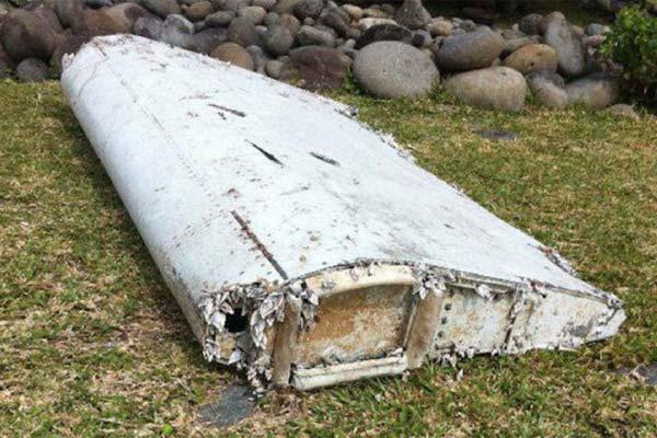 Hallaron restos de un avioacuten que podriacutean resolver el misterio del vuelo MH370