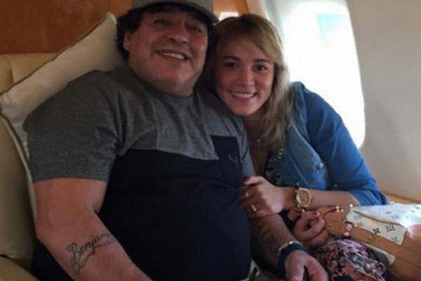 Maradona- Todaviacutea no cerreacute la faacutebrica