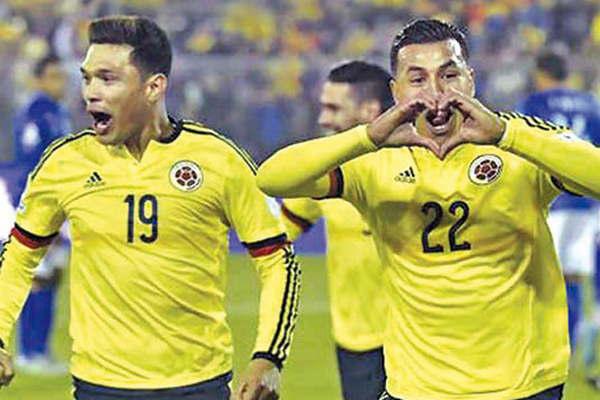  Con un gol de Teo Colombia le ganoacute a Peruacute en Barranquilla