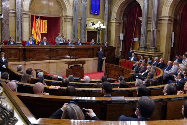 El Senado catalaacuten sentildealoacute el comienzo del proceso de independencia de Espantildea 