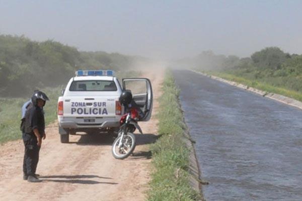 Dique Los Quiroga- Se arrojoacute para salvar a su mujer y el agua se lo llevoacute