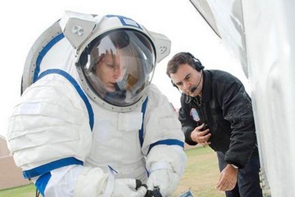 La Nasa aproboacute el traje que disentildeoacute un argentino para viajar a Marte