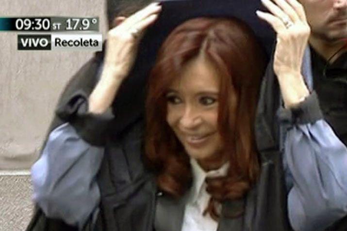 La salida de Cristina Kirchner de su departamento