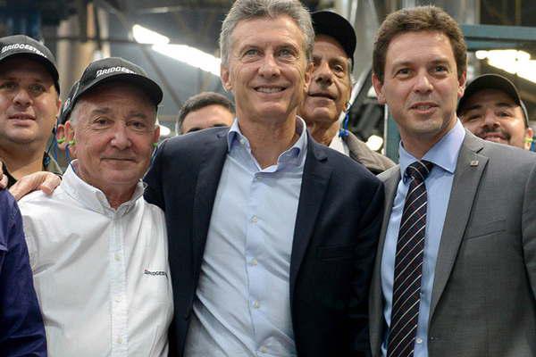 Macri se reuniraacute hoy con empresarios en Olivos