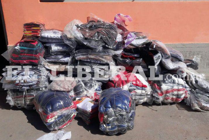 Incautan mercaderiacutea ilegal en el puesto caminero de Loreto