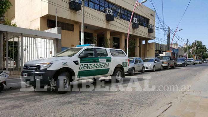 Cinco detenidos y tres proacutefugos por la estafa con cheques del Ministerio de Produccioacuten