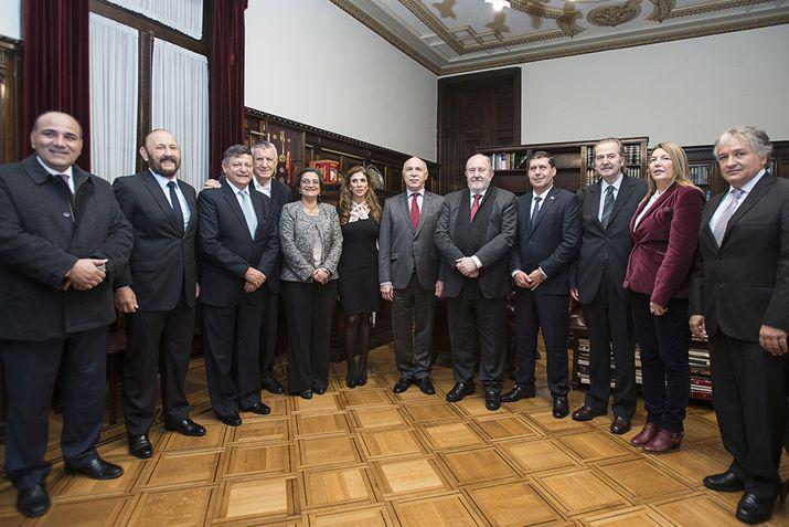 Claudia de Zamora fue recibida por autoridades de la Corte Suprema