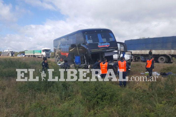 Seis muertos tras violento choque frontal en ruta 34