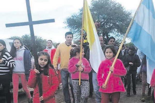 La comunidad de Colonia Dora rindioacute su homenaje a San Isidro Labrador