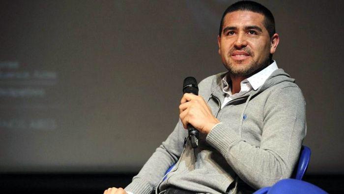 Riquelme salioacute a bancar a Osvaldo