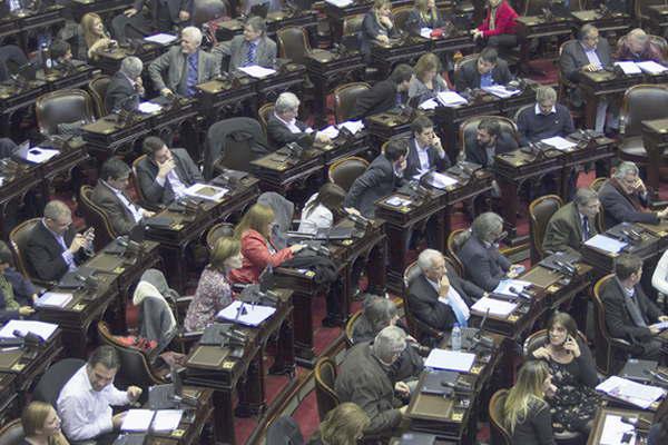 Diputados podriacutea sancionar la ley antidespidos con la ayuda del oficialismo