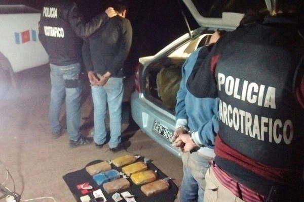 Detenidos con cocaiacutena perteneceriacutean a una organizacioacuten narco