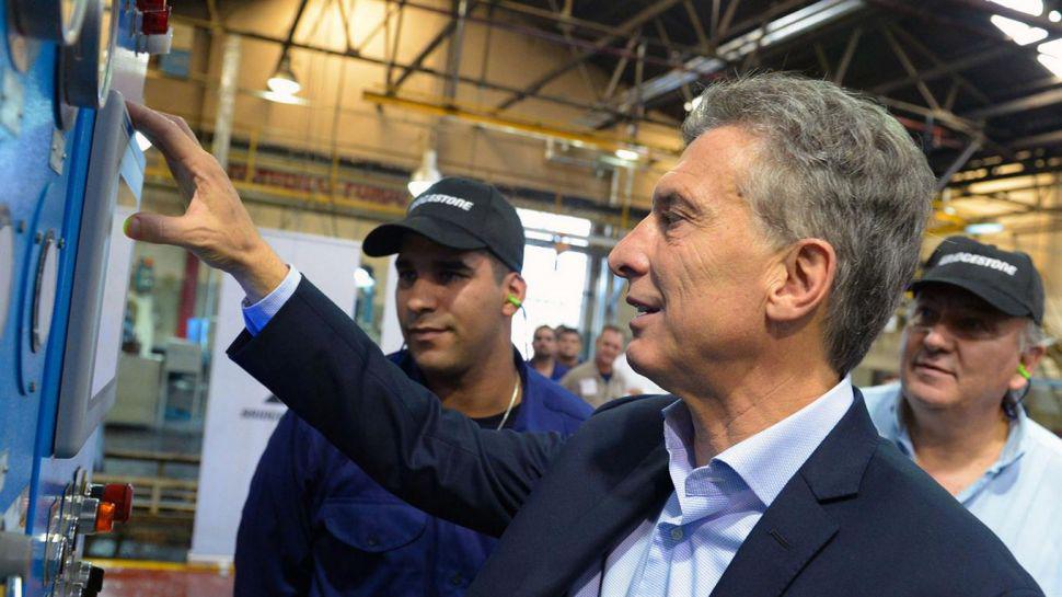 Macri estaraacute en Cresta Roja y hoy vetariacutea la ley antidespidos